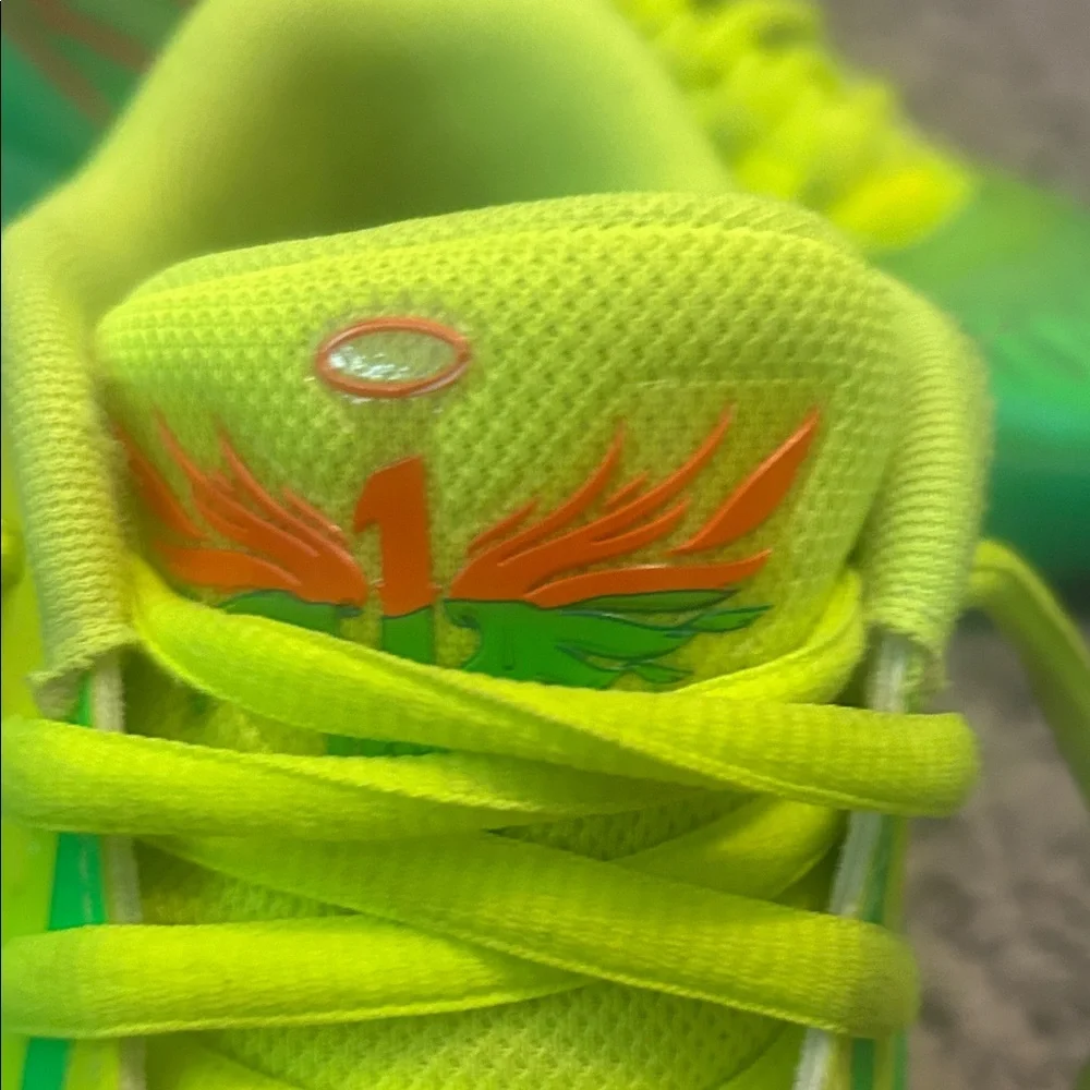 Puma Neon Green Sneakers - Picture 2 of 7